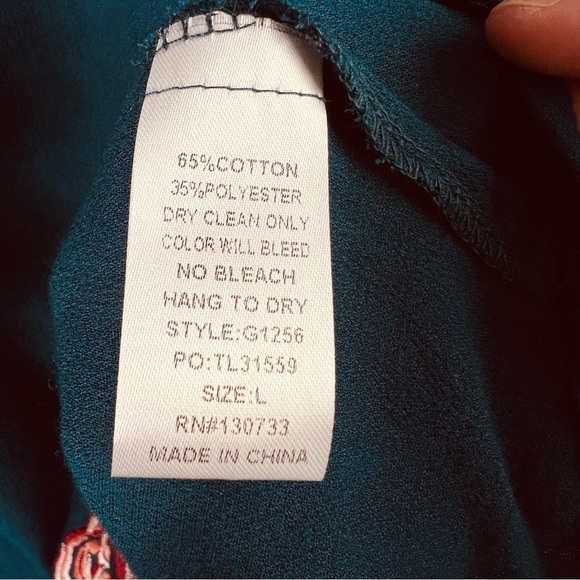 Umgee Blouse Ruffles High Low Hem Dark Green Semi Sheer Bell Sleeves Floral Sz L - Picture 10 of 12